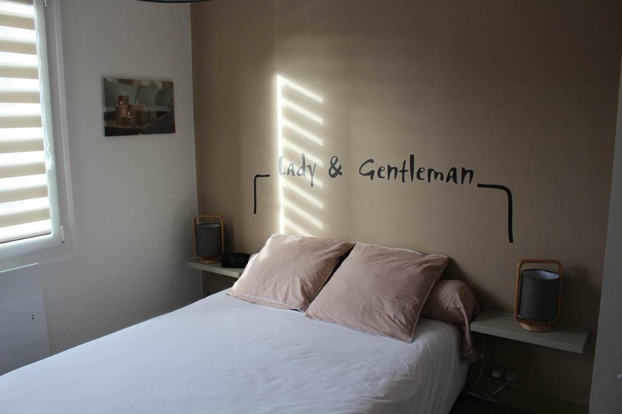 Appartement Quai Ouest, Vue Entree Port, Stationnement Gratuit, Lits Faits Pour Votre Arrivee, Serviettes De Toilettes Fournies Dieppe Exterior foto