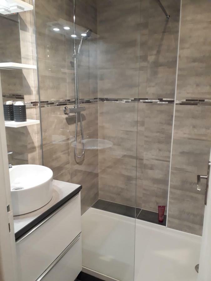 Appartement Quai Ouest, Vue Entree Port, Stationnement Gratuit, Lits Faits Pour Votre Arrivee, Serviettes De Toilettes Fournies Dieppe Exterior foto